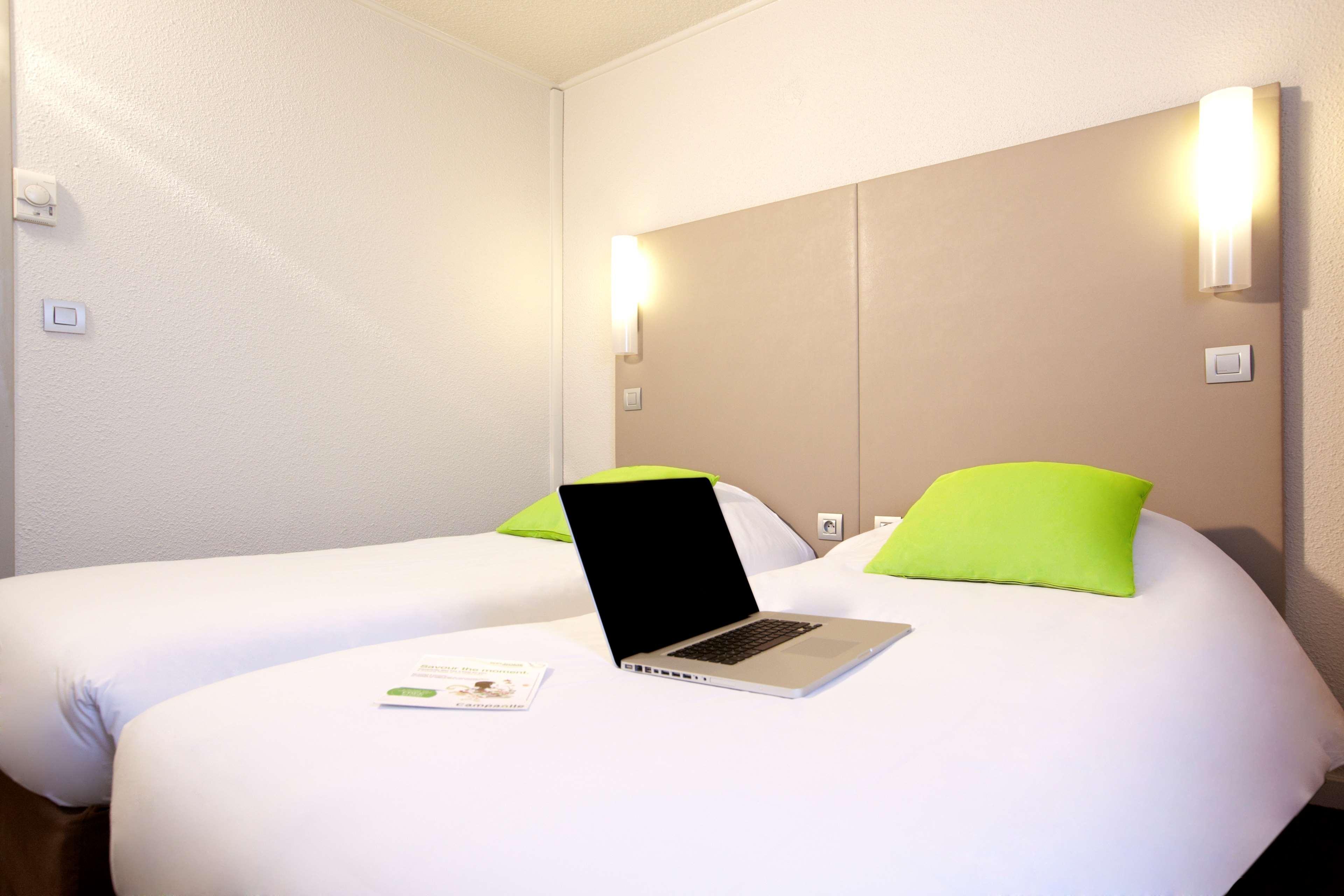 Hotel Campanile Paris Ouest - Nanterre - La Defense Exterior foto