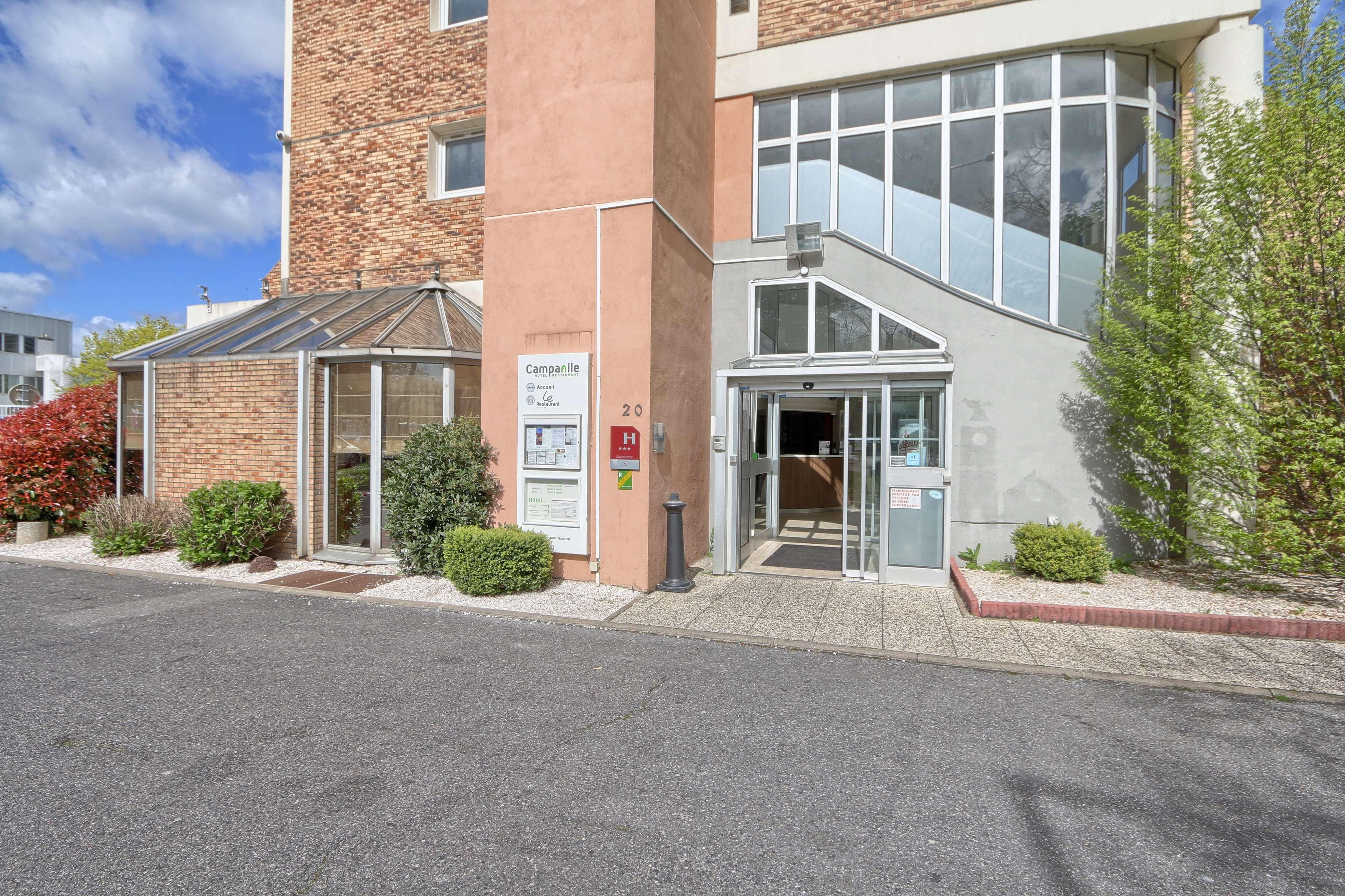 Hotel Campanile Paris Ouest - Nanterre - La Defense Exterior foto